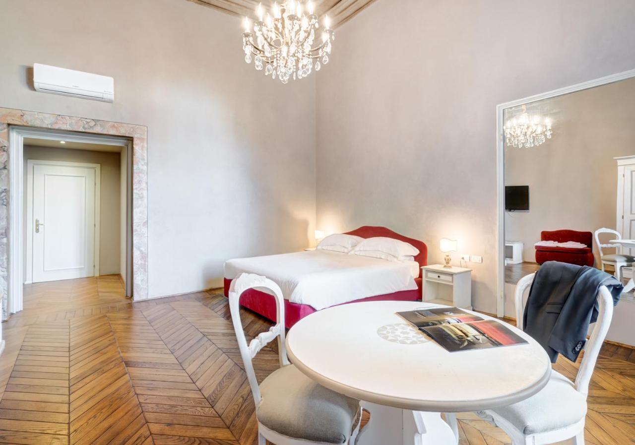 לינה וארוחת בוקר פירנצה Palazzo D'Oltrarno - Residenza D'Epoca מראה חיצוני תמונה