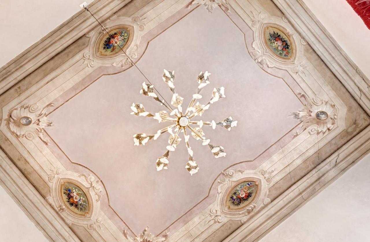 לינה וארוחת בוקר פירנצה Palazzo D'Oltrarno - Residenza D'Epoca מראה חיצוני תמונה